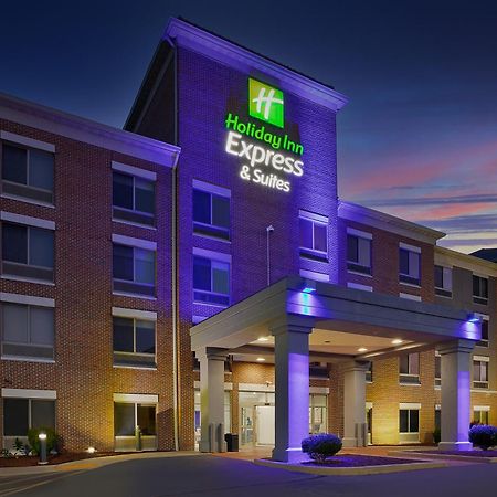 Holiday Inn Express & Suites Milwaukee Nw - Park Place By Ihg Zewnętrze zdjęcie