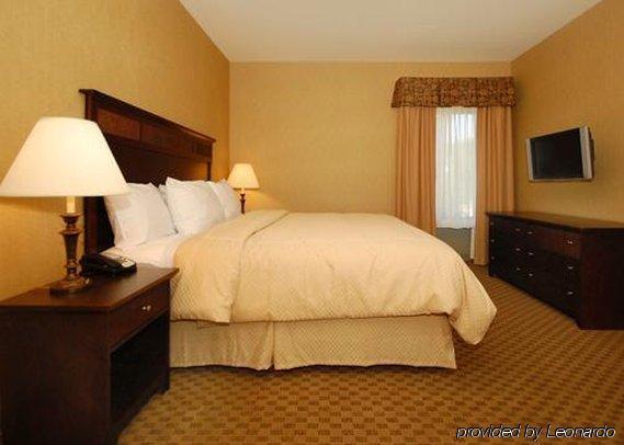Holiday Inn Express & Suites Milwaukee Nw - Park Place By Ihg Pokój zdjęcie