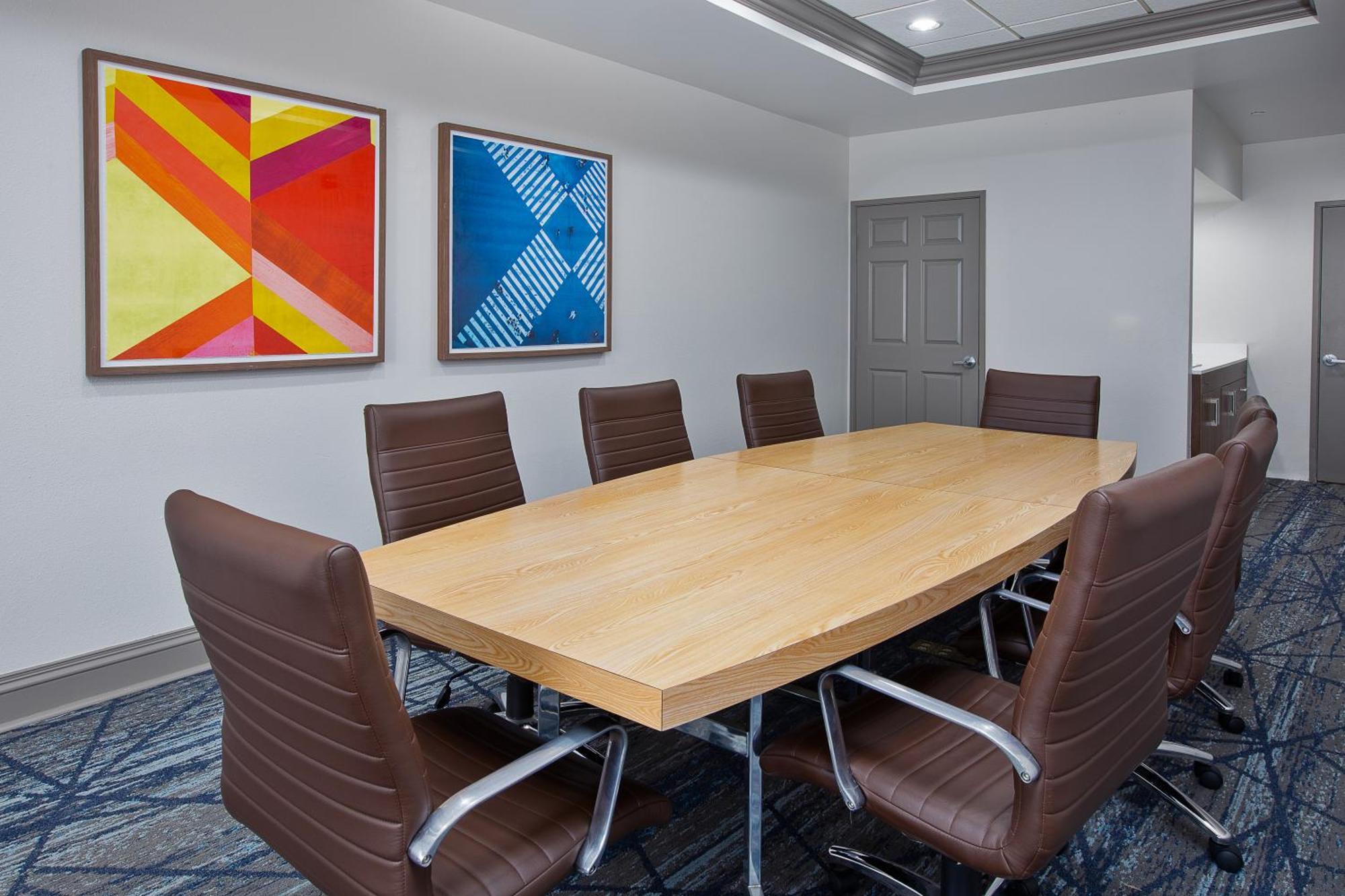 Holiday Inn Express & Suites Milwaukee Nw - Park Place By Ihg Zewnętrze zdjęcie